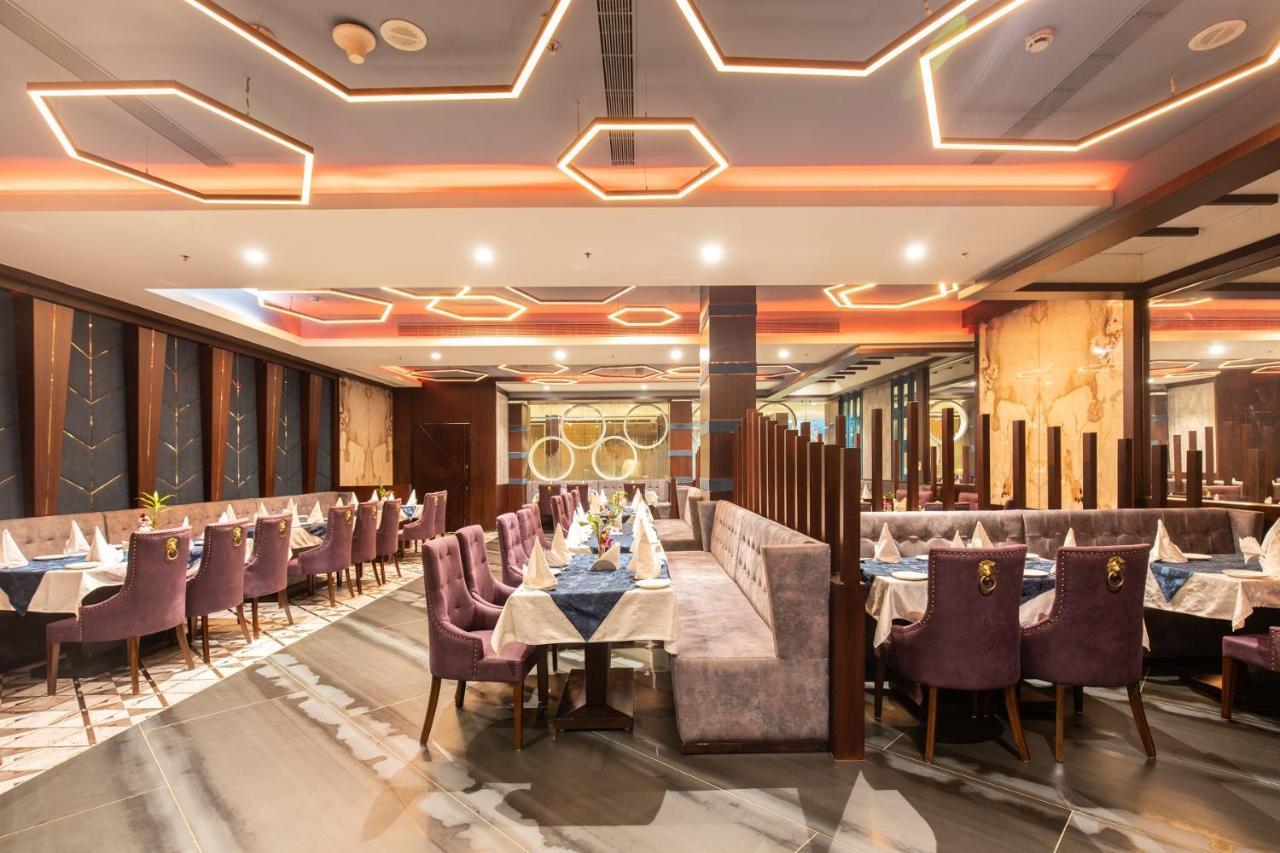 Hotel Sandy'S Tower Бхубанешвара Экстерьер фото