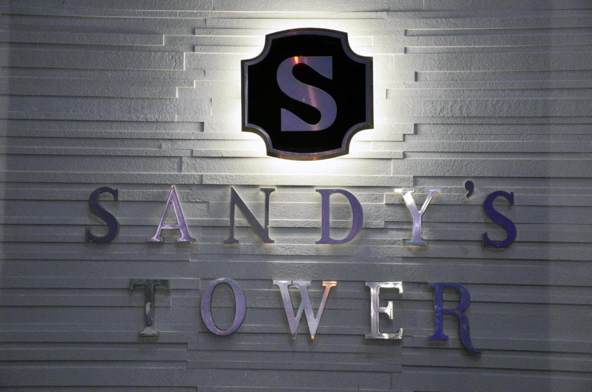 Hotel Sandy'S Tower Бхубанешвара Экстерьер фото