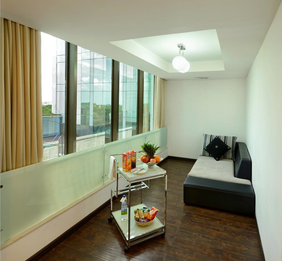 Hotel Sandy'S Tower Бхубанешвара Экстерьер фото